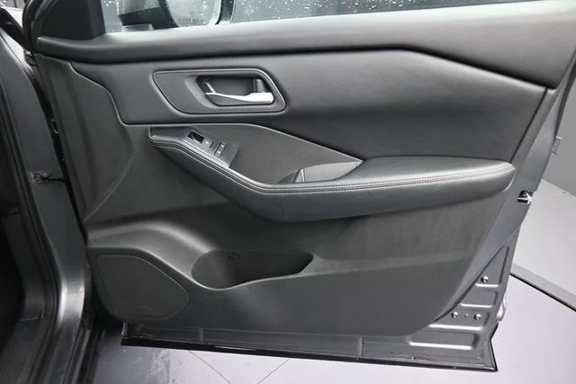 Used 2024 Gray Nissan SV image 20