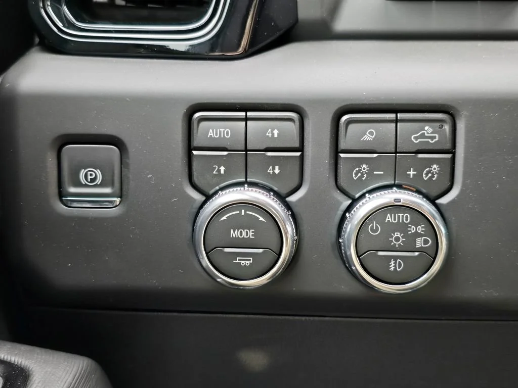 2026 GMC Sierra 2500HD AT4X - Photo 18