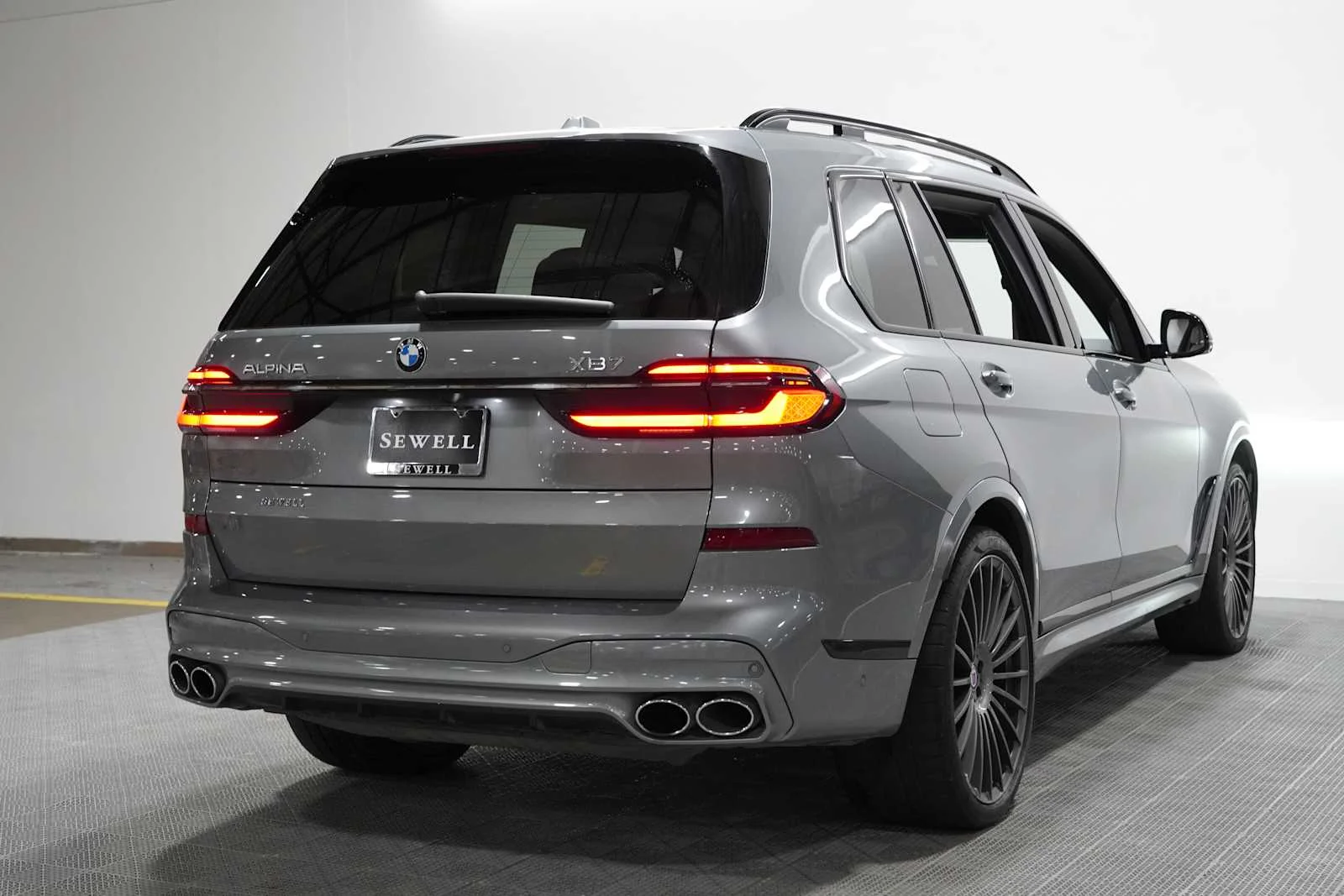 Certified Used 2024 Skyscraper Grey Metallic BMW ALPINA XB7 image 4