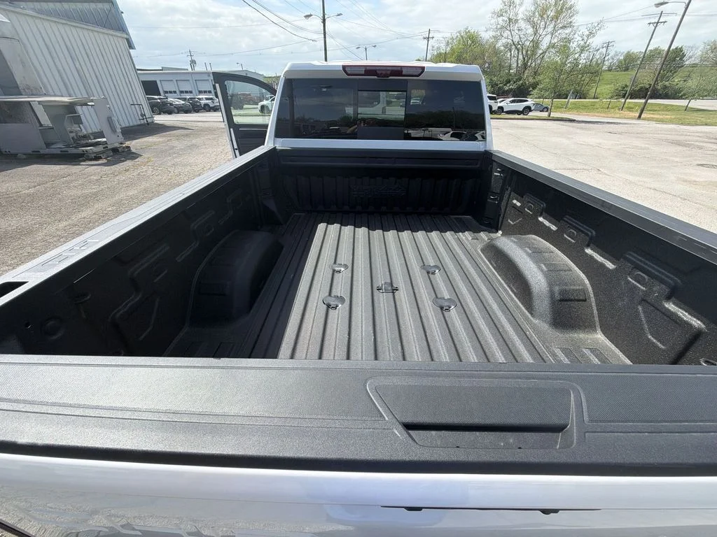 Used 2024 Beige Chevrolet High Country image 24