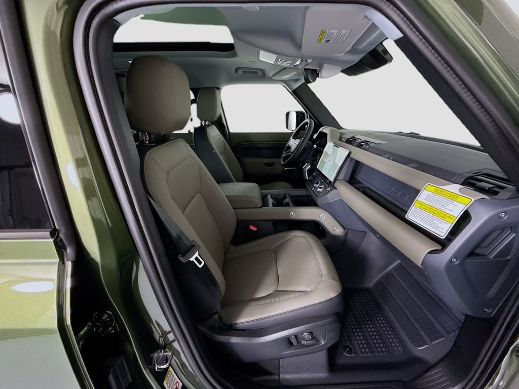 New 2026 Woolstone Green Land Rover S image 22
