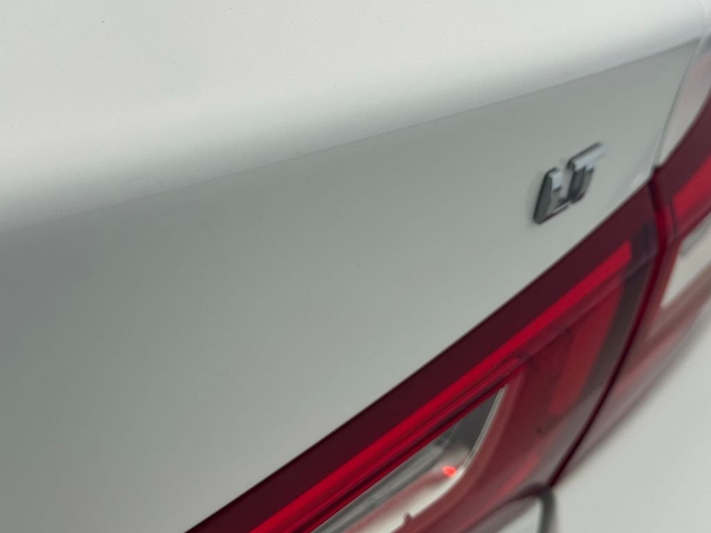 Used 2024 Summit White Chevrolet LT image 15