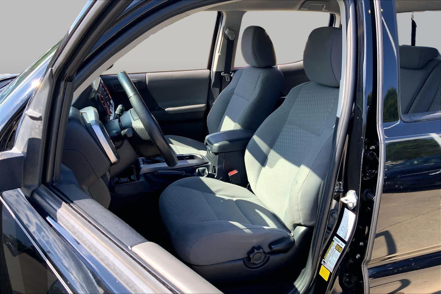 Pre-Owned 2021 Toyota Tacoma SR5