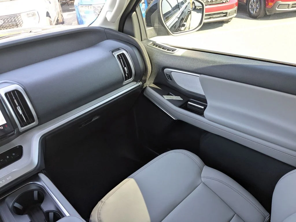 2025 Ford Expedition Active - Photo 20