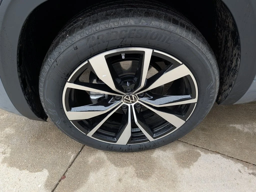 2026 Volkswagen Atlas SEL Premium R-Line - Photo 10