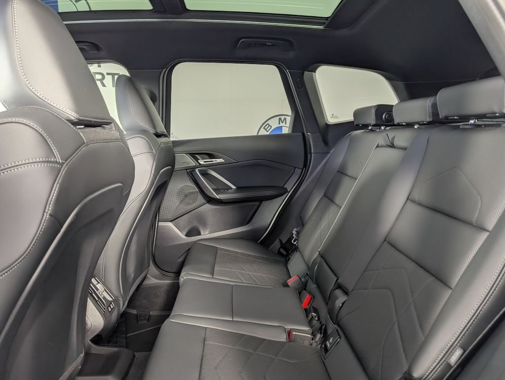 Used 2026 Silver BMW M35i image 14