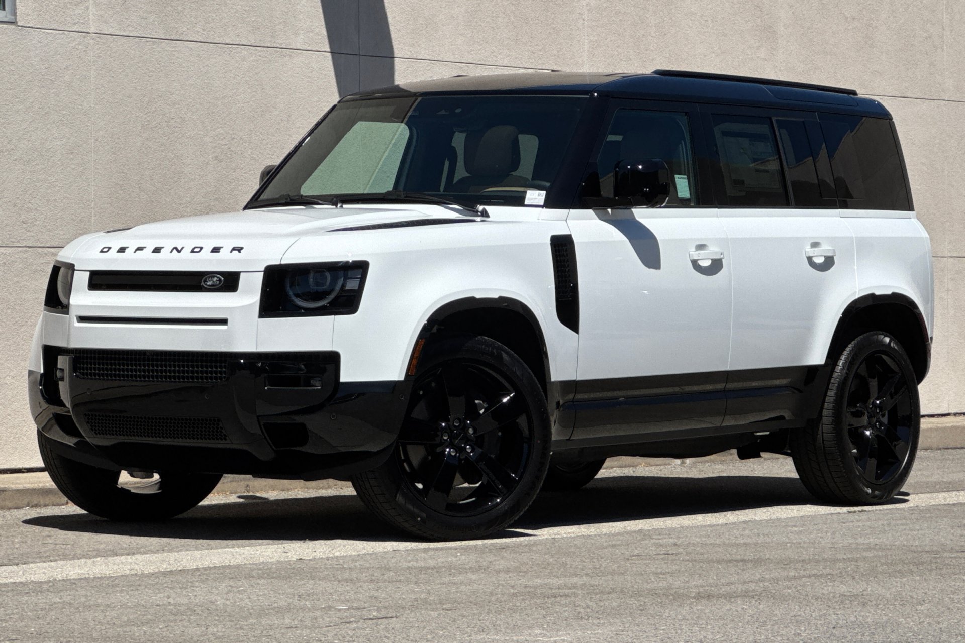 New 2026 Fuji White Land Rover X-Dynamic SE image 1