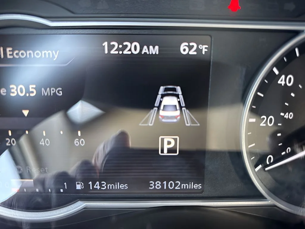Used 2025 White Nissan 1.6 SV image 20