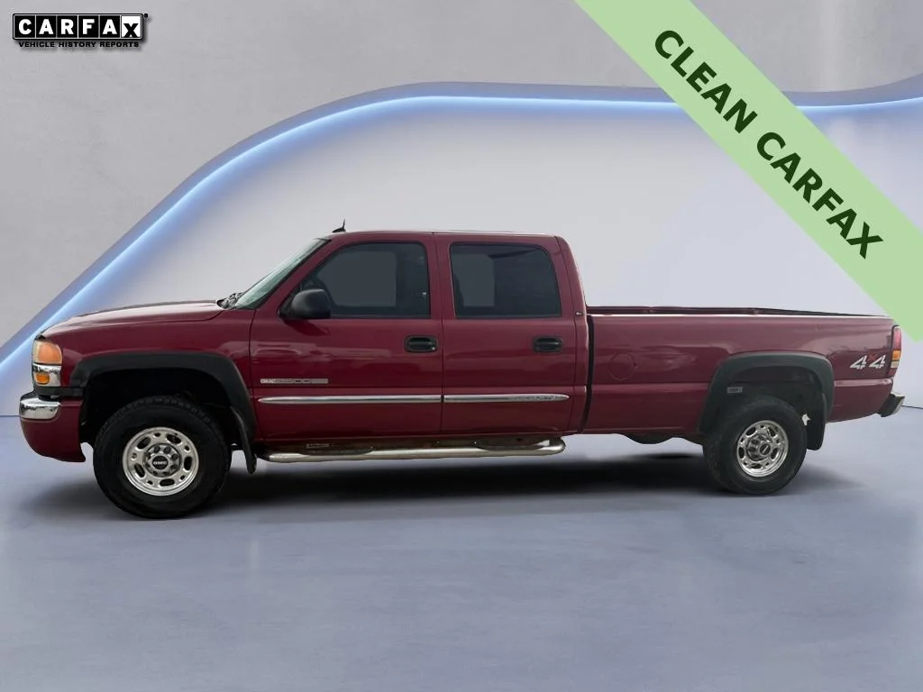 Used 2005 Maroon GMC SLT image 2