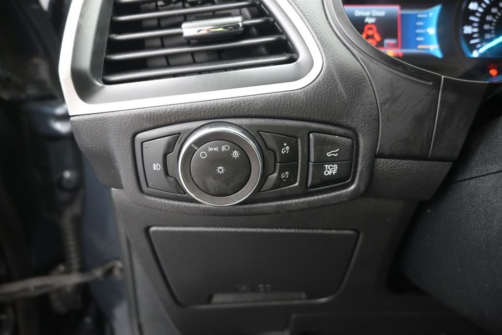 Certified Used 2024 Blue Ford SEL image 19