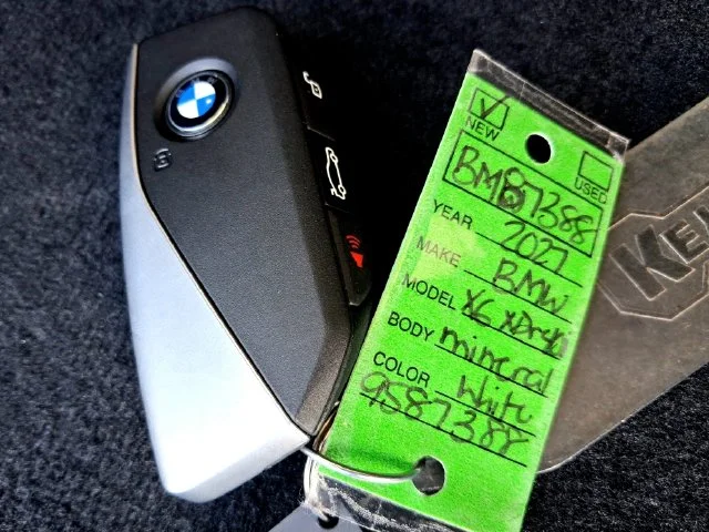 Used 2024 Gray BMW xDrive28i image 32