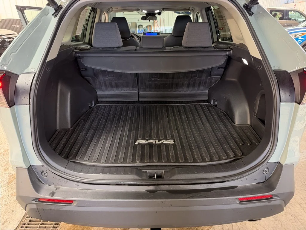 Certified Used 2023  Toyota XLE image 27