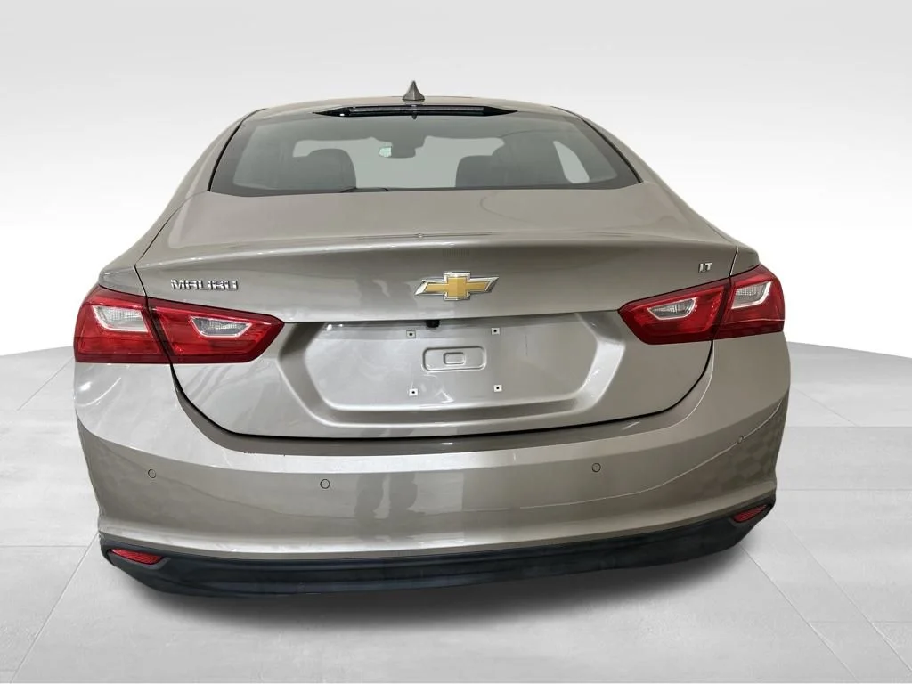 Used 2025 Gray Chevrolet LT image 4