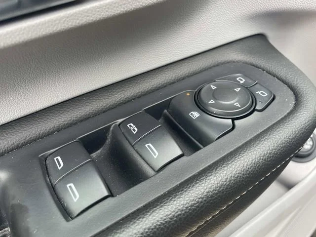 2024 GMC Terrain SLT - Photo 13