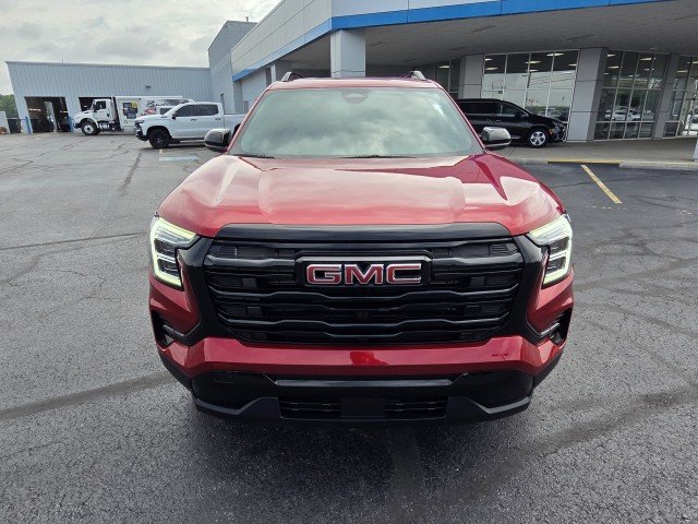 Used 2025 Volcanic Red Tintcoat GMC Elevation image 10