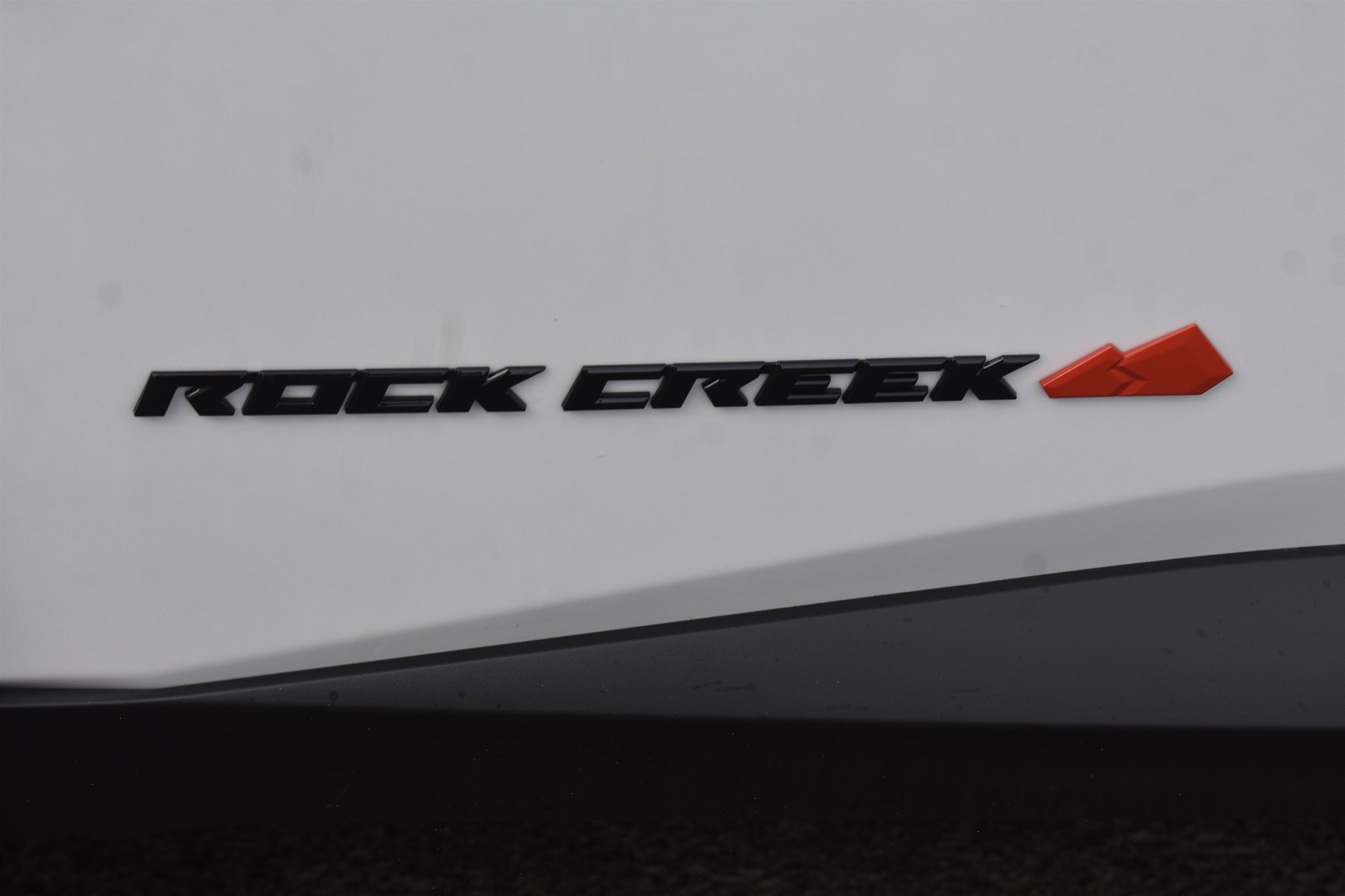 New 2026 Everest White Pearl TriCoat / Super Black Two-tone Nissan Rock Creek® image 11
