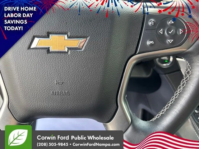 Used 2015 White Diamond Clearcoat Chevrolet  image 16