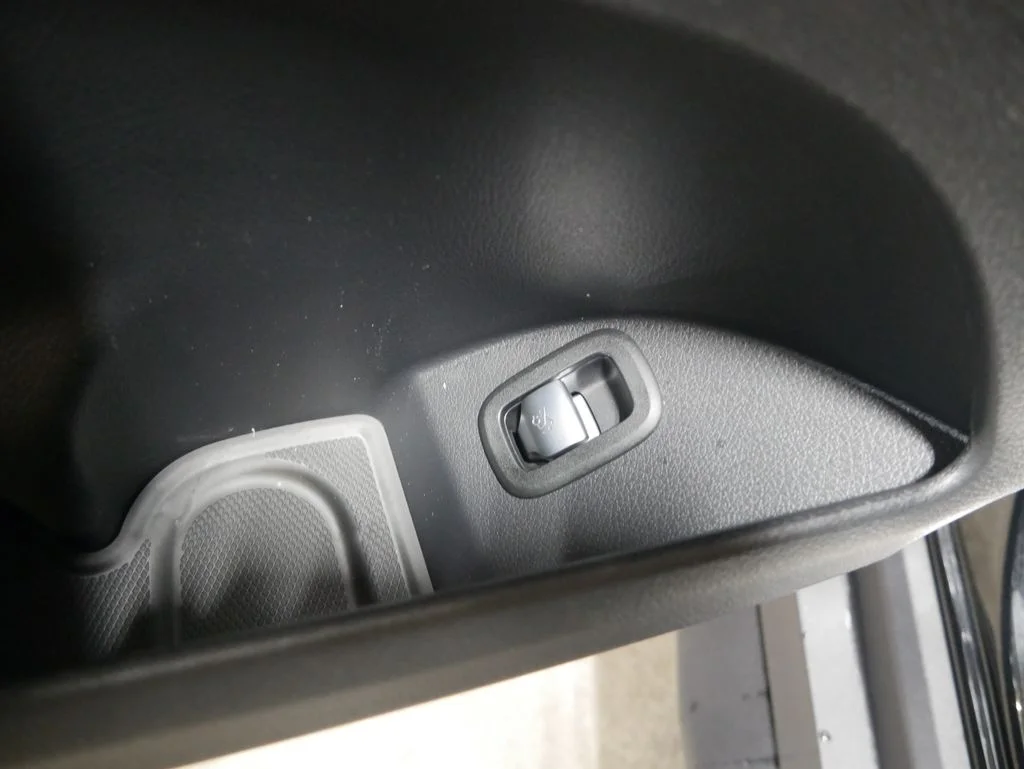 Certified Used 2026 Black Mercedes-Benz GLC 300 image 17