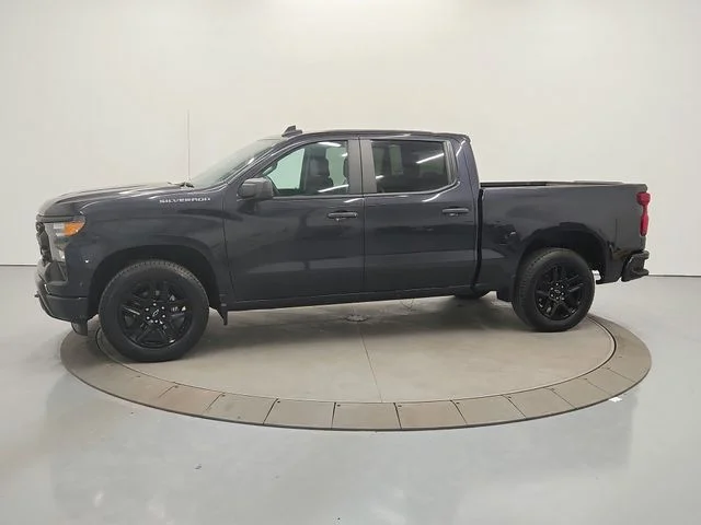 Used 2023 Gray Chevrolet Custom image 4