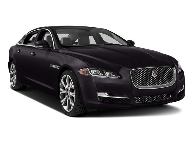 Used 2017  Jaguar XJL Portfolio image 6