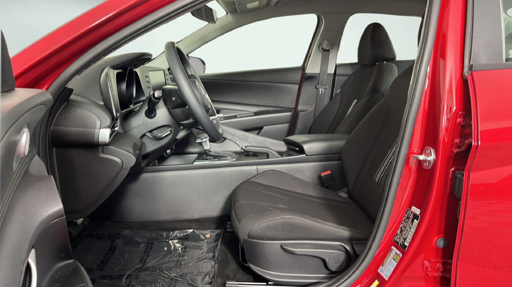 2021 Hyundai Elantra SEL - Photo 14