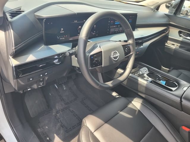 Used 2025 White Nissan SL image 12