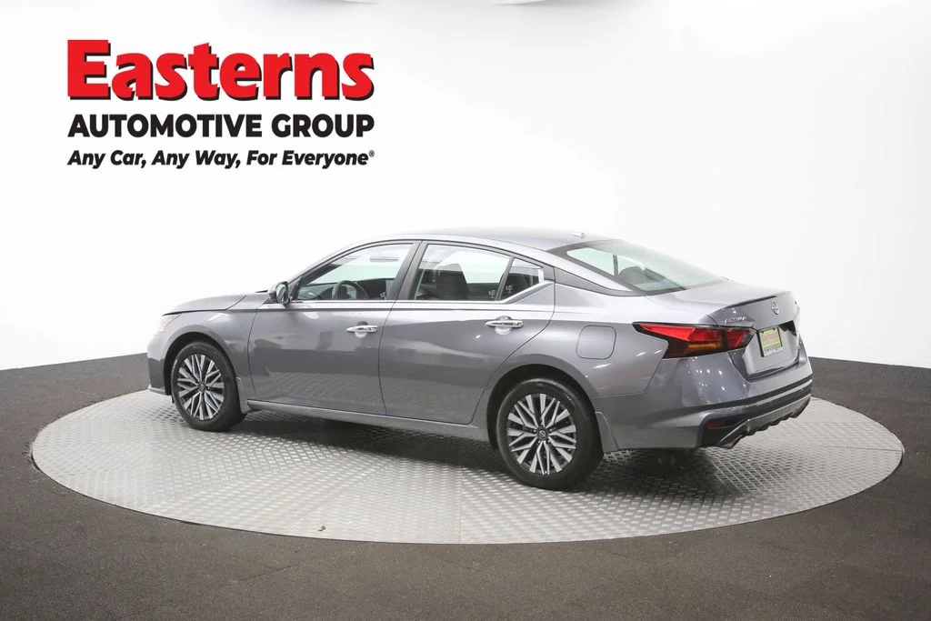 Used 2024 Gray Nissan 2.5 SV image 59
