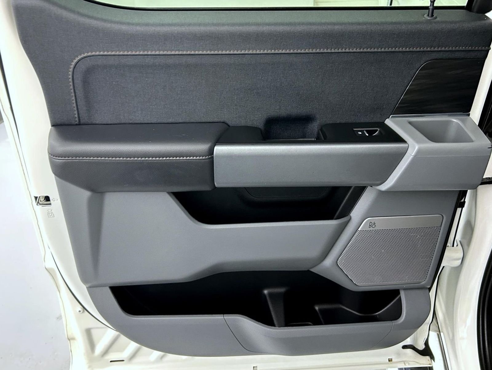 Used 2025 White Ford Lariat image 20