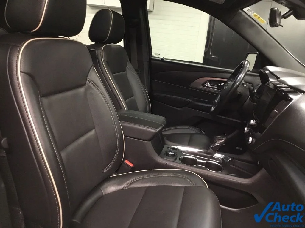 Used 2022 White Chevrolet Premier image 37