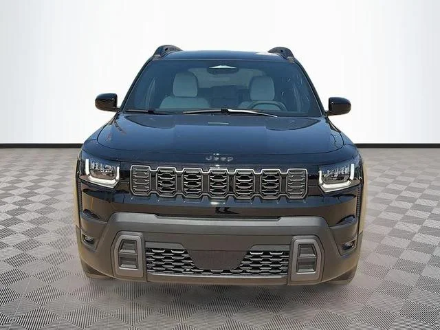 New 2026 Diamond Black Crystal Pearlcoat Jeep Laredo image 2