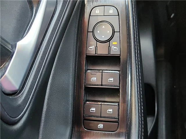 Used 2024 Blue Nissan SV image 17