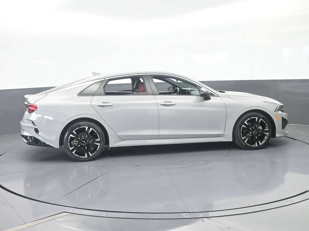 Used 2023 Wolf Gray Kia GT-Line image 6