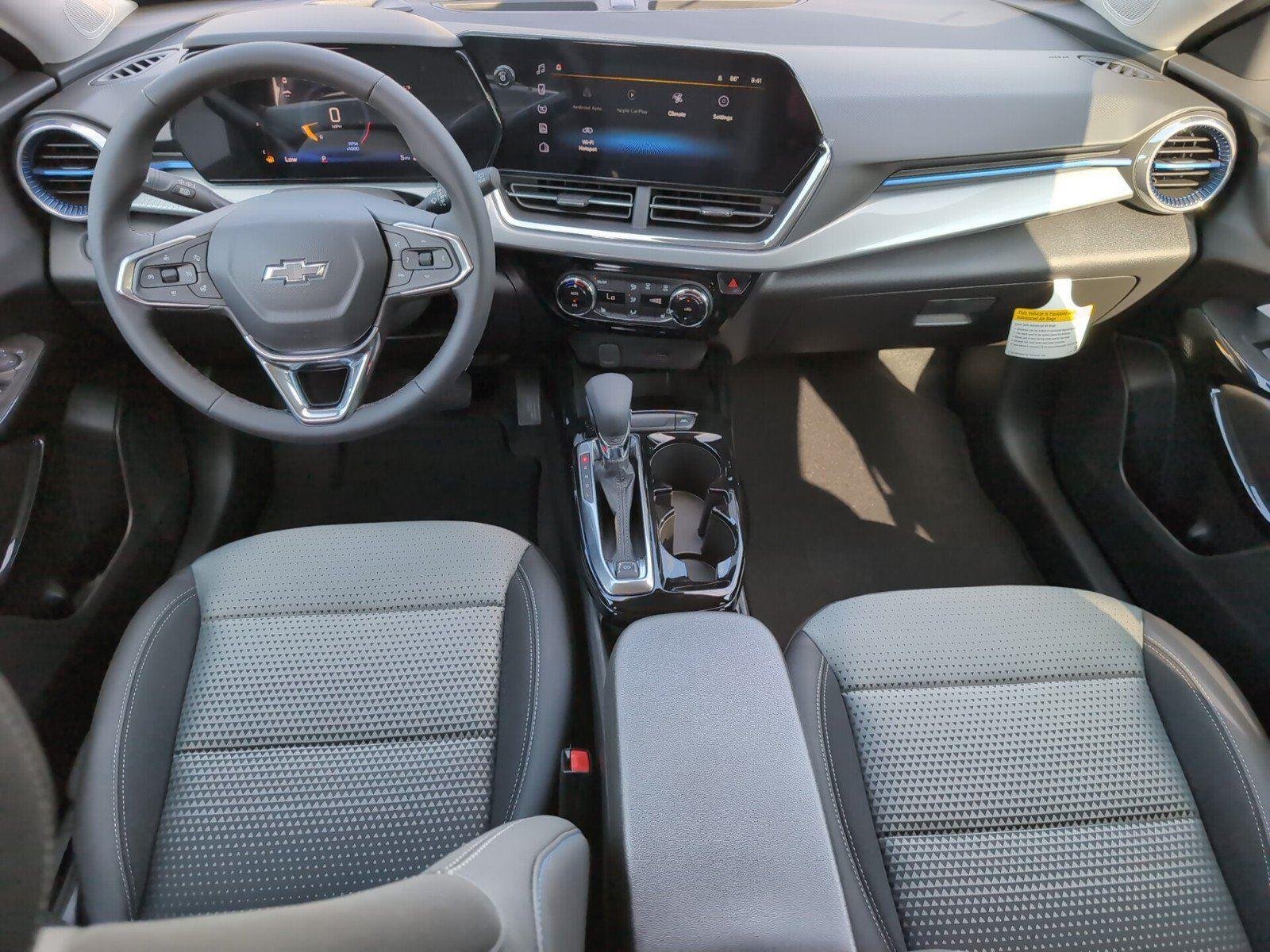 2026 Chevrolet Trax LT - Photo 32