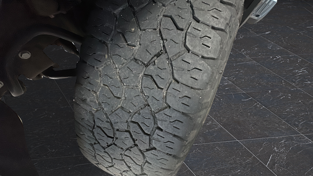 Used 2025 Titanium Rush Metallic GMC SLT image 36