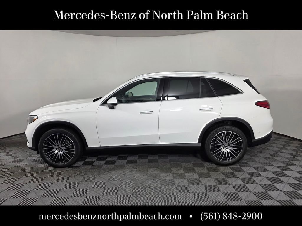 New 2026 Polar White Mercedes-Benz GLC 300 image 3