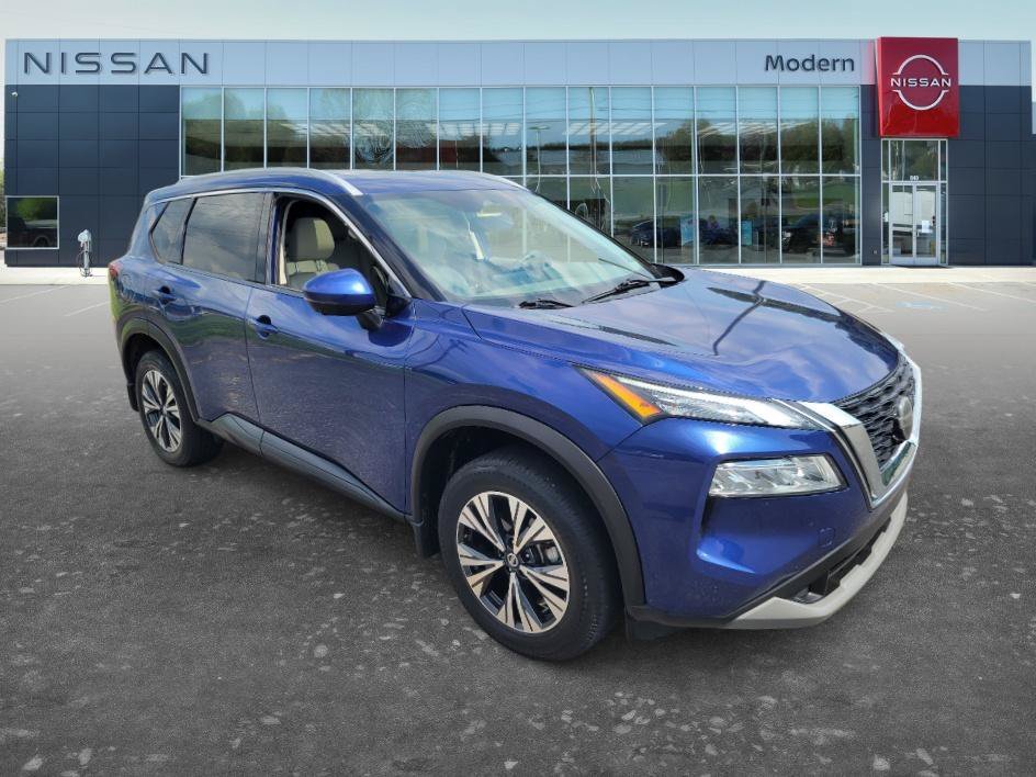 Used 2021 Caspian Blue Metallic Nissan SV image 3