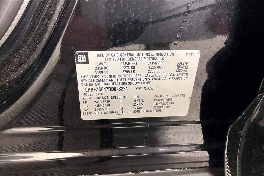 Used 2024 Black Buick Avenir image 5