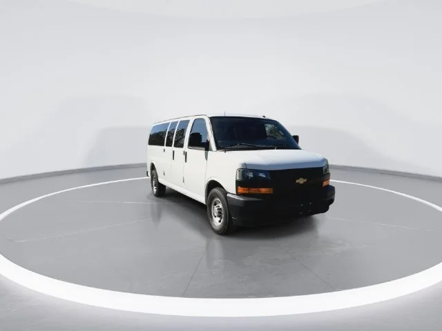 Certified Used 2025 Summit White Chevrolet 1LS image 5