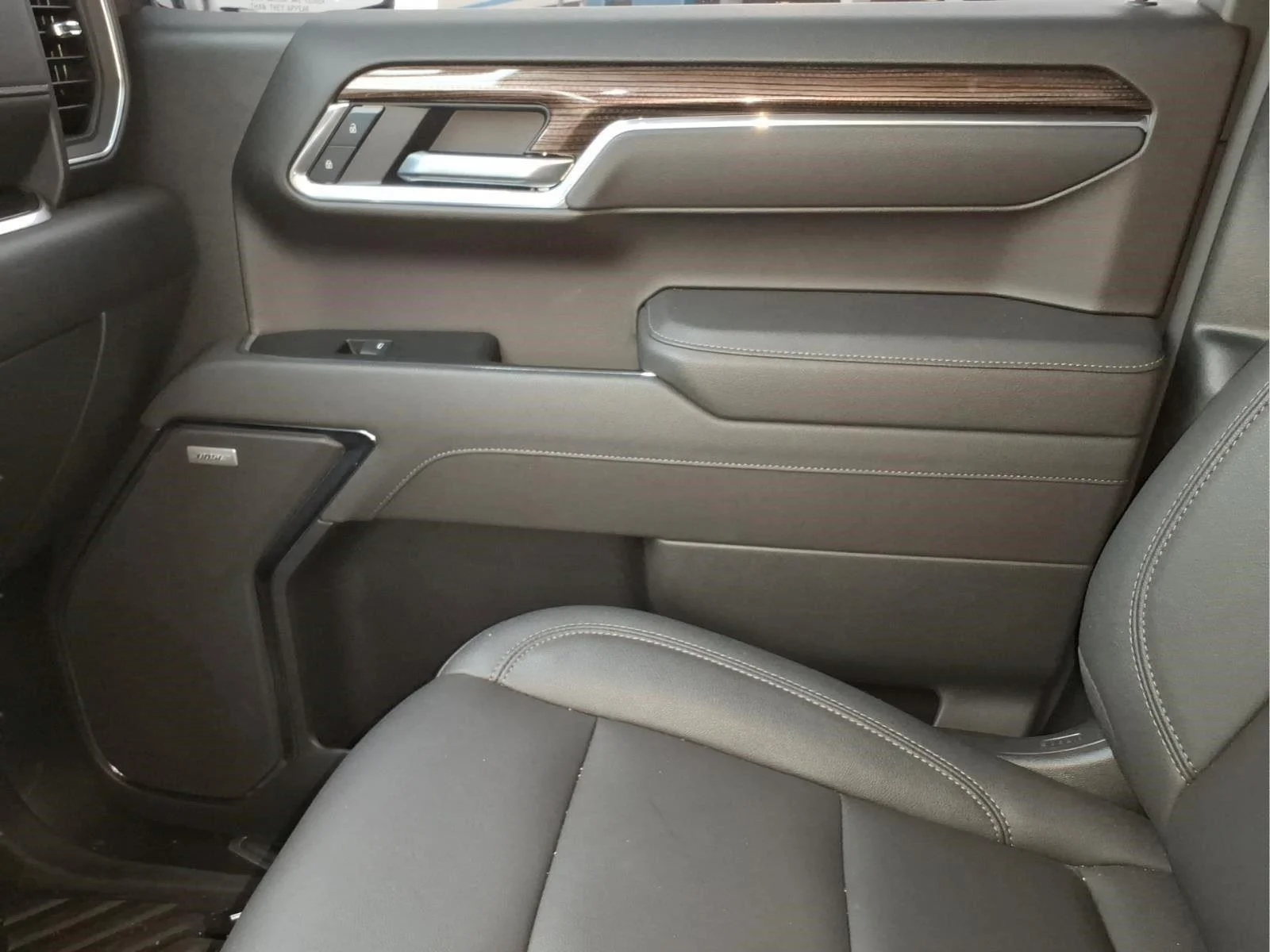 Used 2026 Sterling Gray Metallic Chevrolet RST image 27