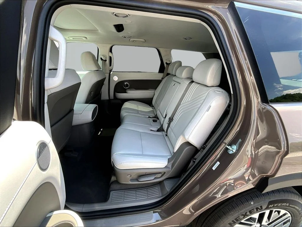 New 2026 Brown Hyundai SEL Premium image 13