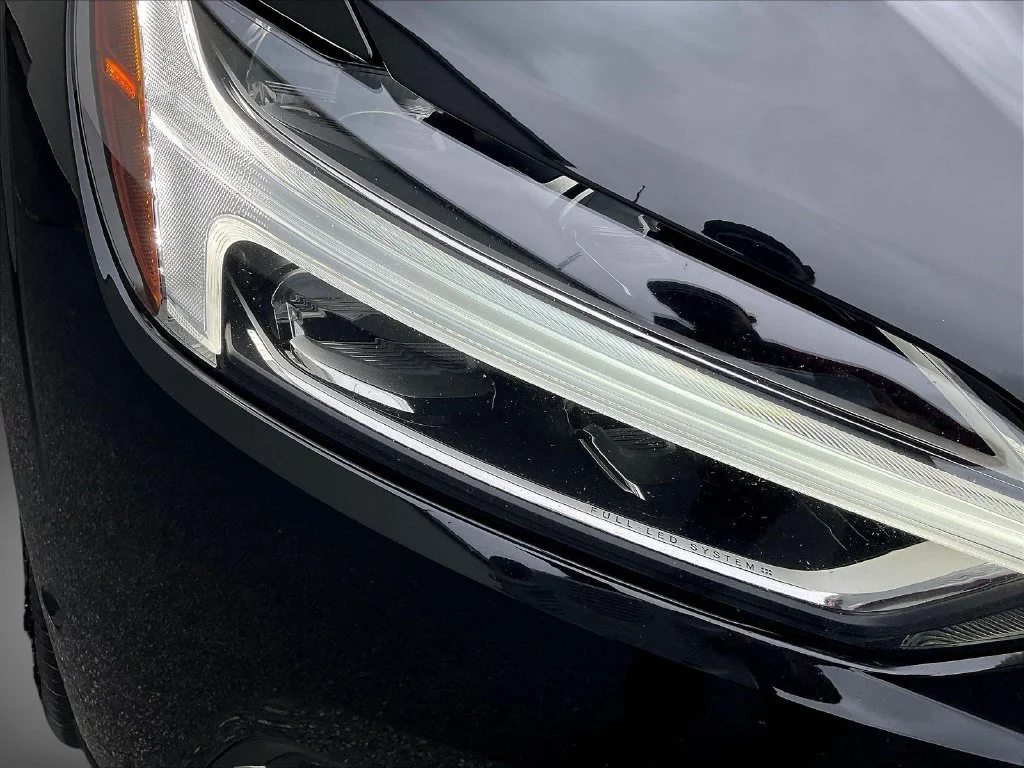 Used 2019 Onyx Black Metallic Volvo T6 Inscription image 31