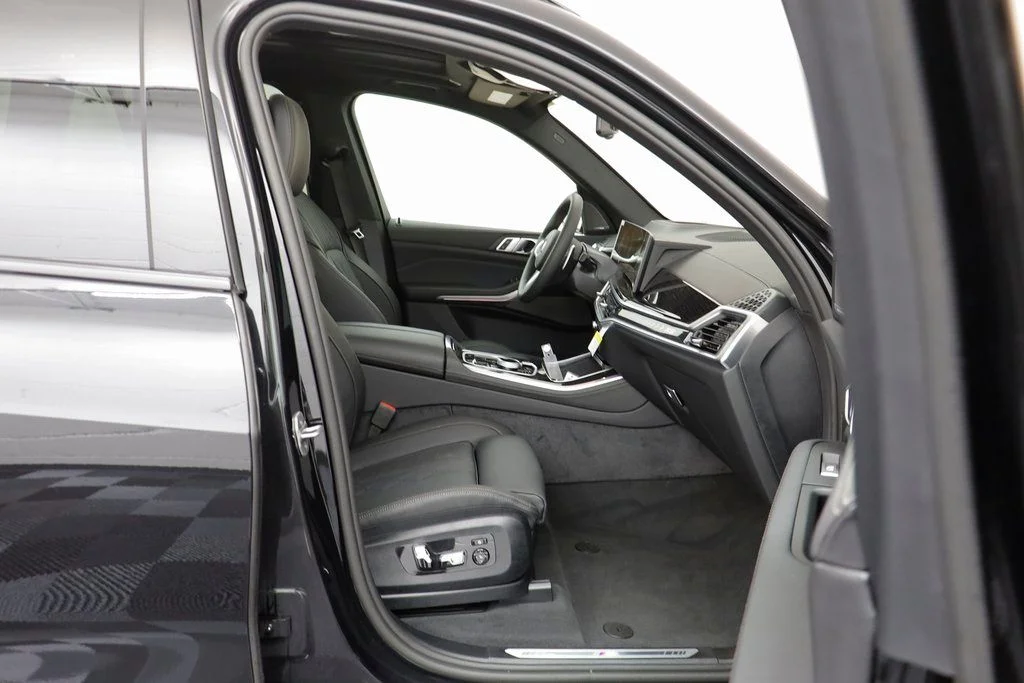 New 2026 Black BMW xDrive50e image 20