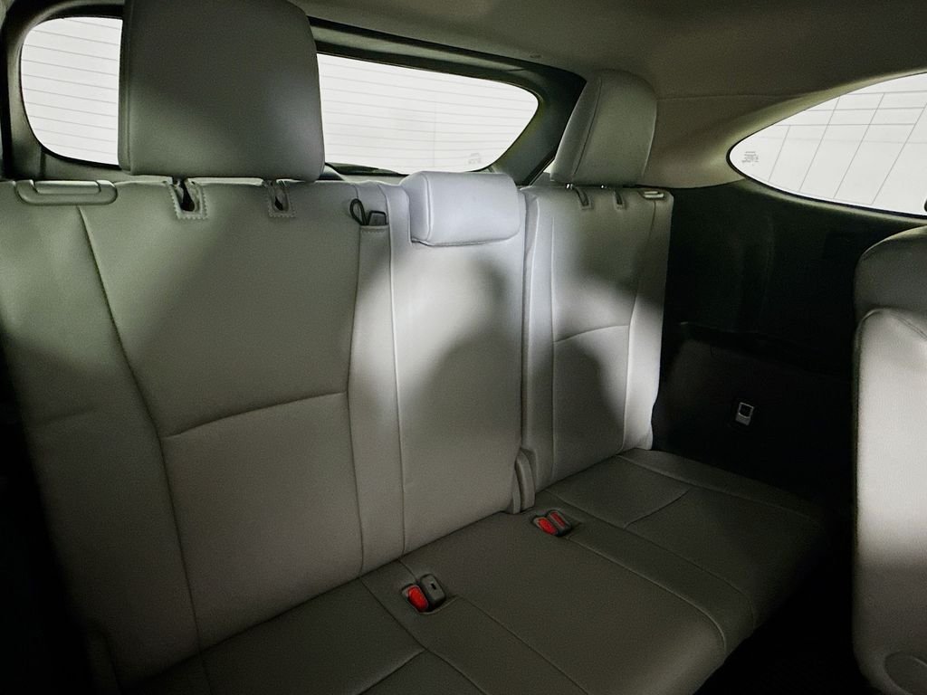 Used 2023 Moon Dust Toyota XLE image 28
