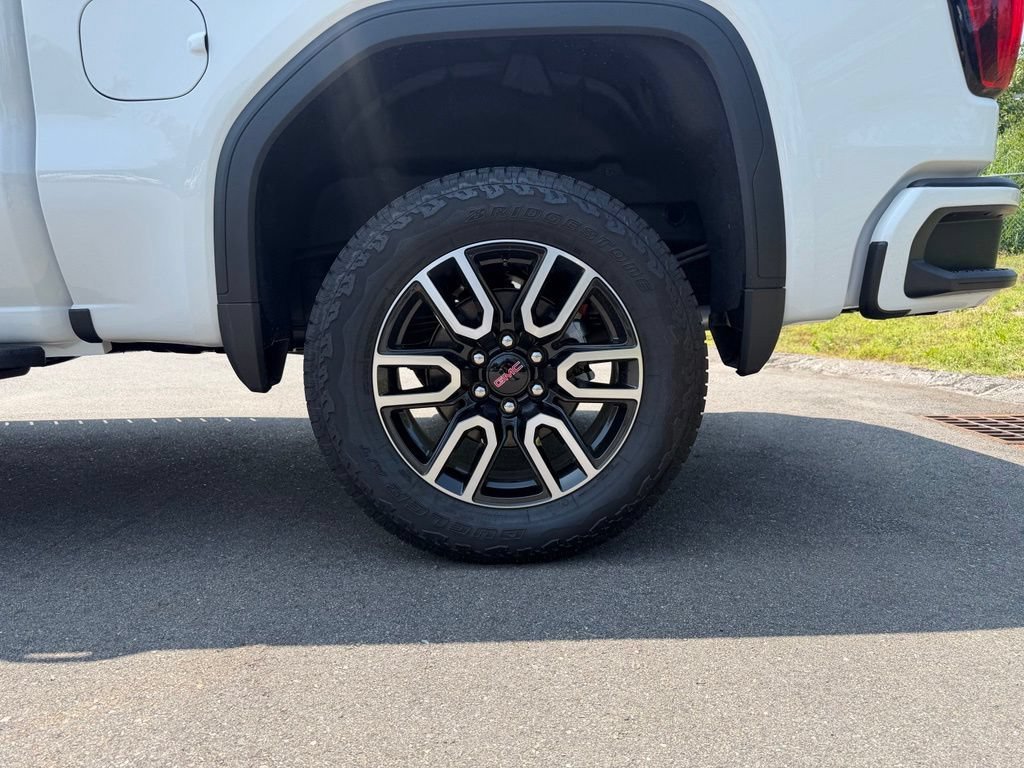 2026 GMC Sierra 1500 AT4 - Photo 9