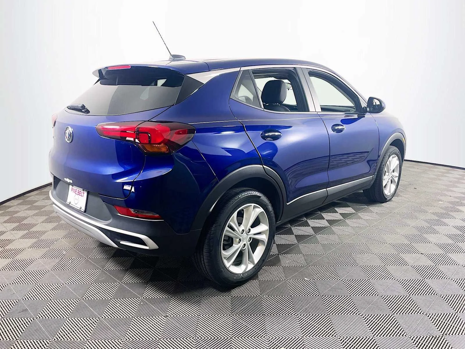 Used 2023 Sapphire Metallic Buick Preferred image 4