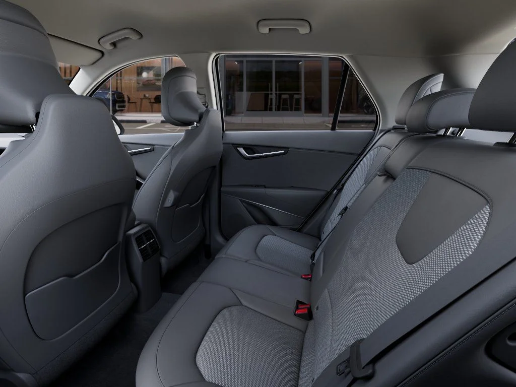 New 2026 Snow White Pearl Kia EX image 18
