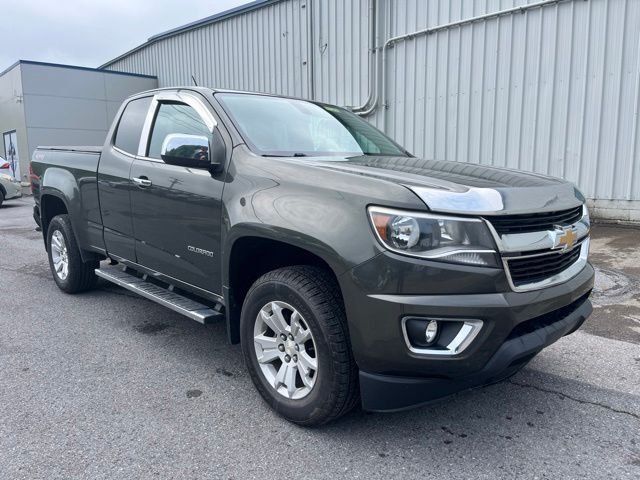 Used 2018 Green Metallic Chevrolet LT image 3
