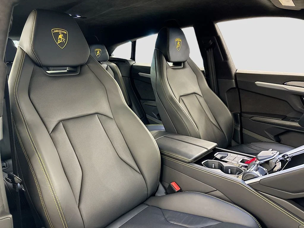 2021 Lamborghini Urus Base - Photo 15