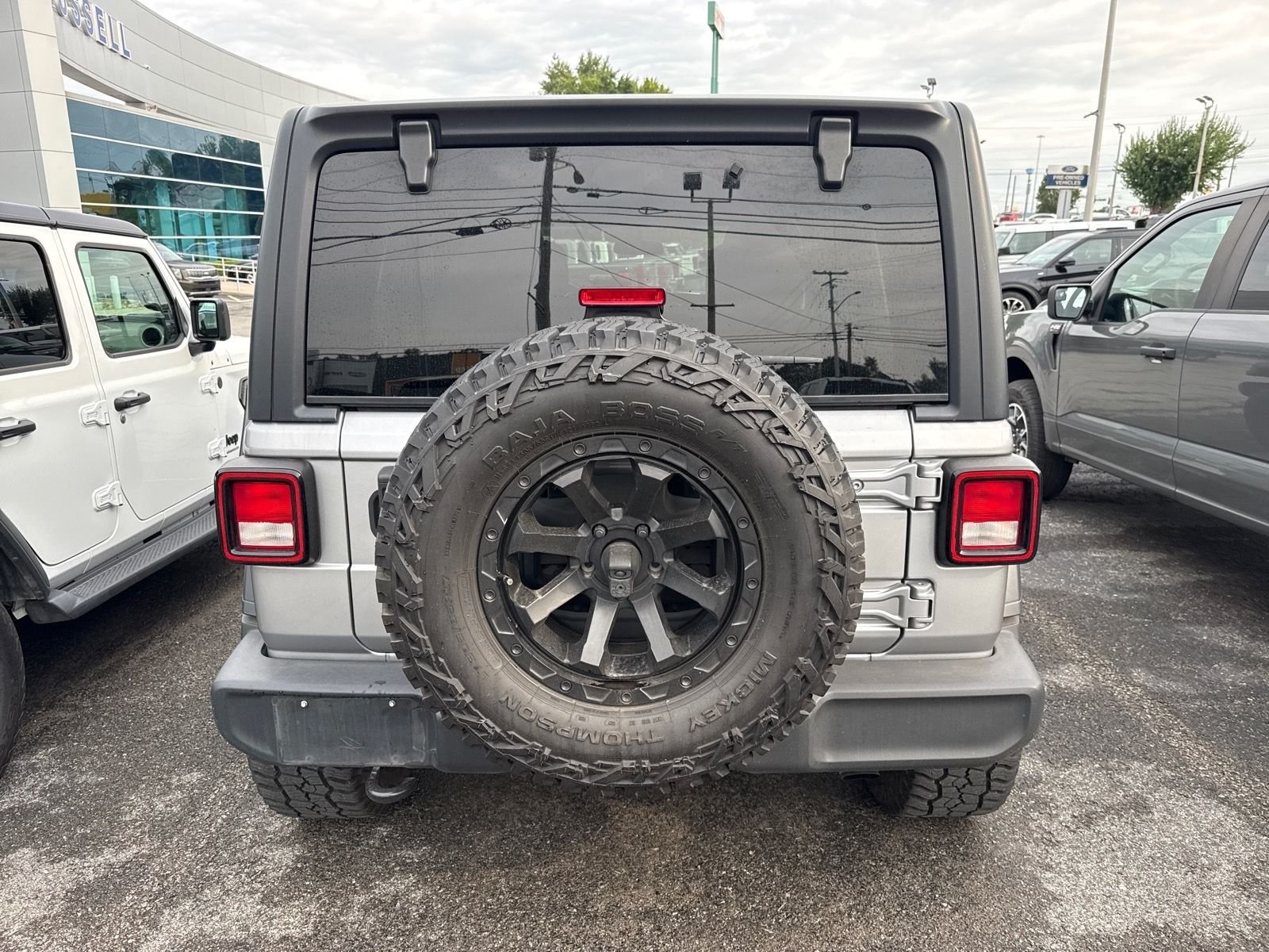 Used 2020 Billet Silver Metallic Jeep Unlimited Sport S image 4