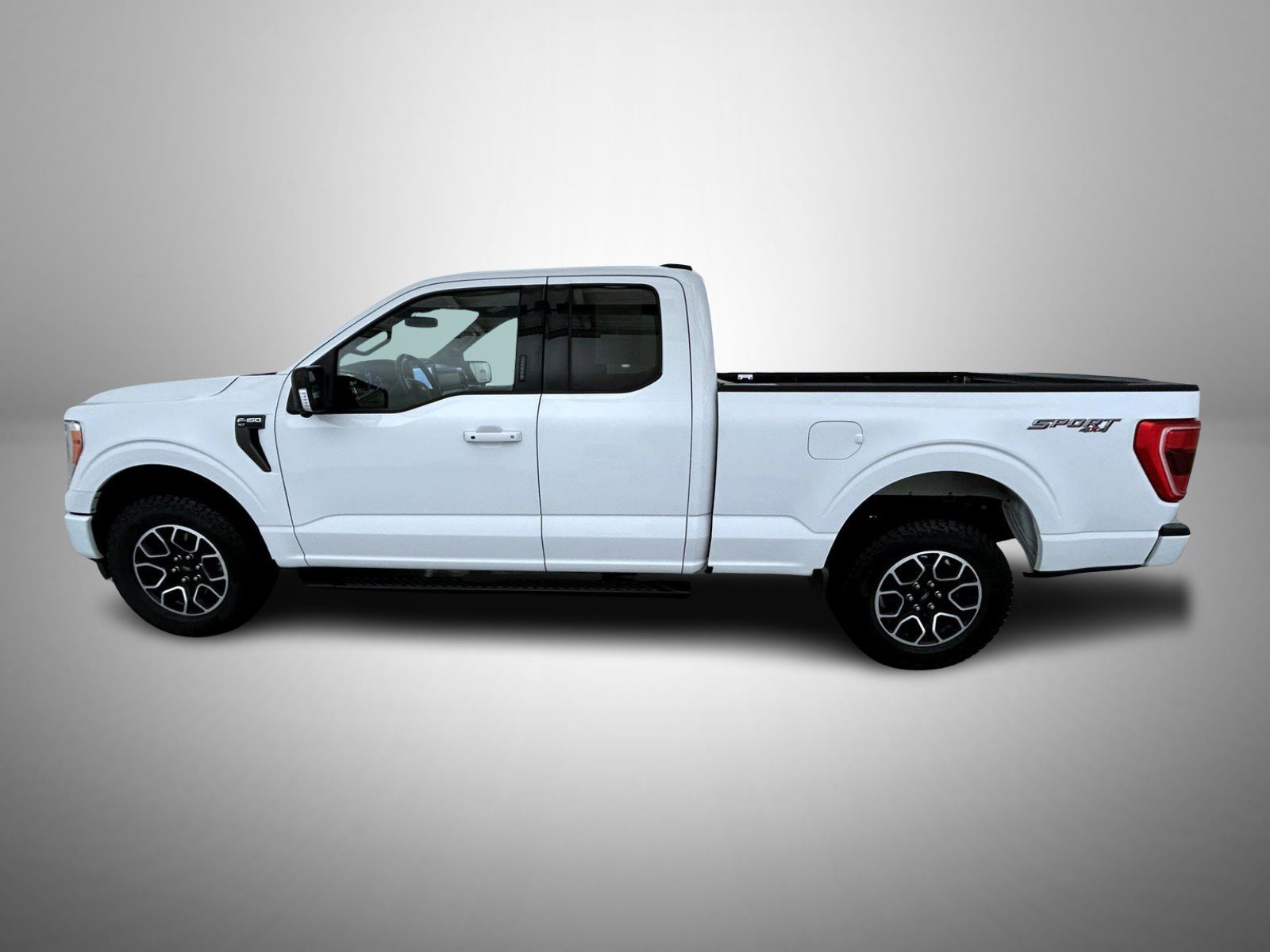 Used 2022 White Ford XLT image 8